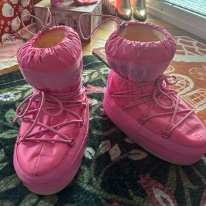 Women's Pink Steve Madden Snow Moon Boots